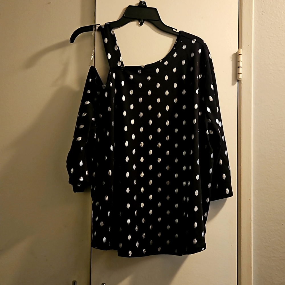 Off the shoulder polka dot Blouse